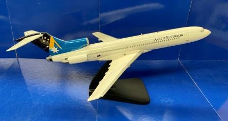 (image for) BOEING 727-200 (Last - Gold A Livery) 1:100 SCALE