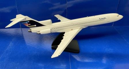 (image for) BOEING 727-200 (Stars & Stripes Livery) 1:100 SCALE