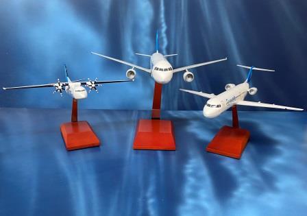(image for) SET OF AIRCRAFT MODELS