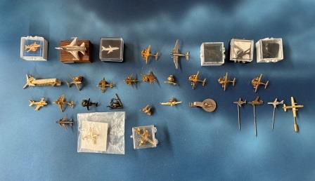 (image for) AIRCRAFT LAPEL BADGES & PINS: "Vintage"
