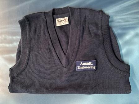 (image for) NAVY VEST: "Size: 16"