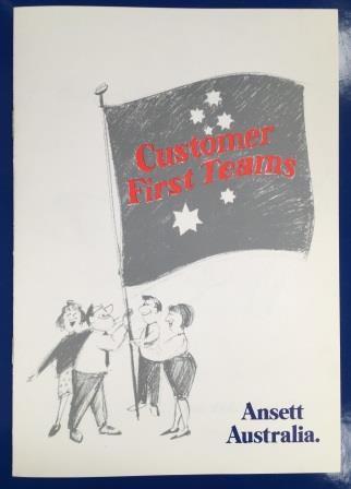 (image for) BOOKLET: "Customer First Teams"