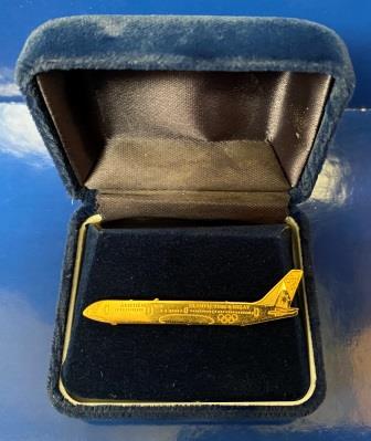 LAPEL BADGE: "Torch Relay Aircraft" (image for) LAPEL BADGE: "Torch Relay Aircraft"