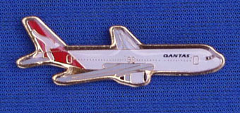 (image for) QANTAS - B767-300 LAPEL BADGE - Click Image to Close